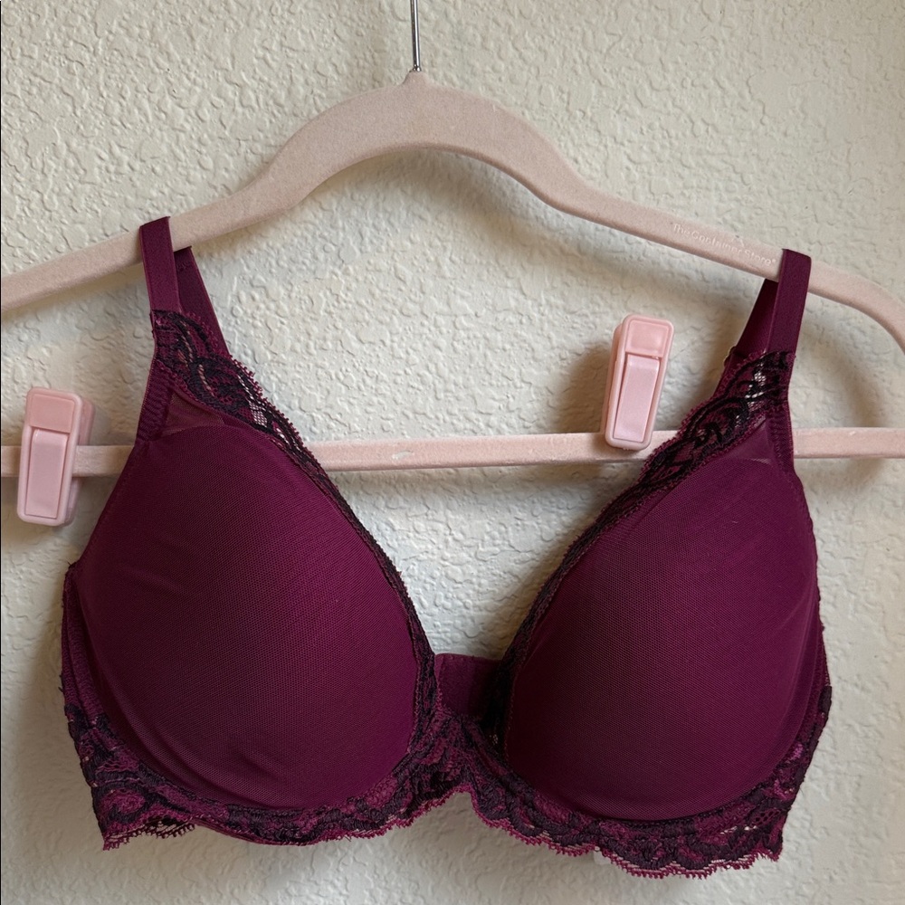 NWT Natori Elegant Lace Trimmed Bra in Burgundy
